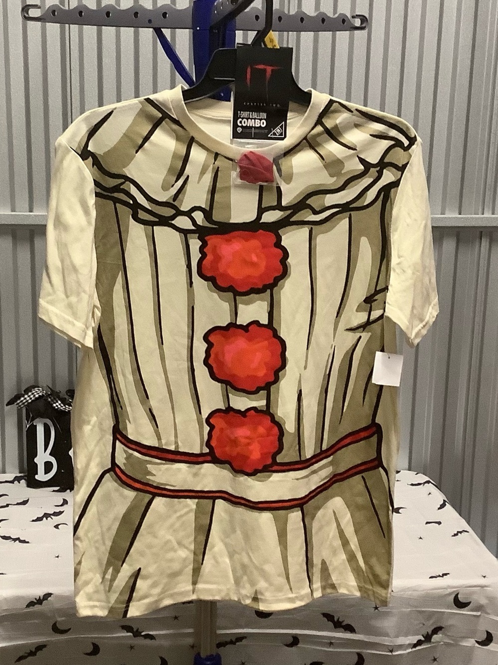 Halloween pennywise IT Cream adult Clown Costume Shirt size large (42/44)